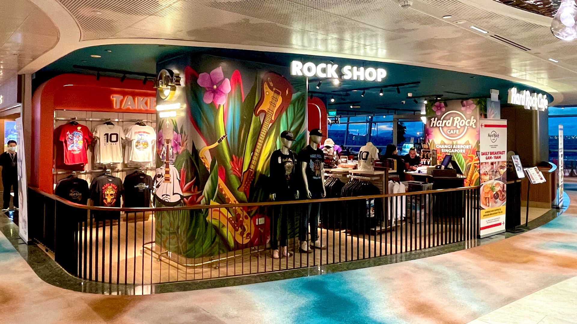 Hard Rock Cafe Changi Airport SGP Magnets, Pins & News