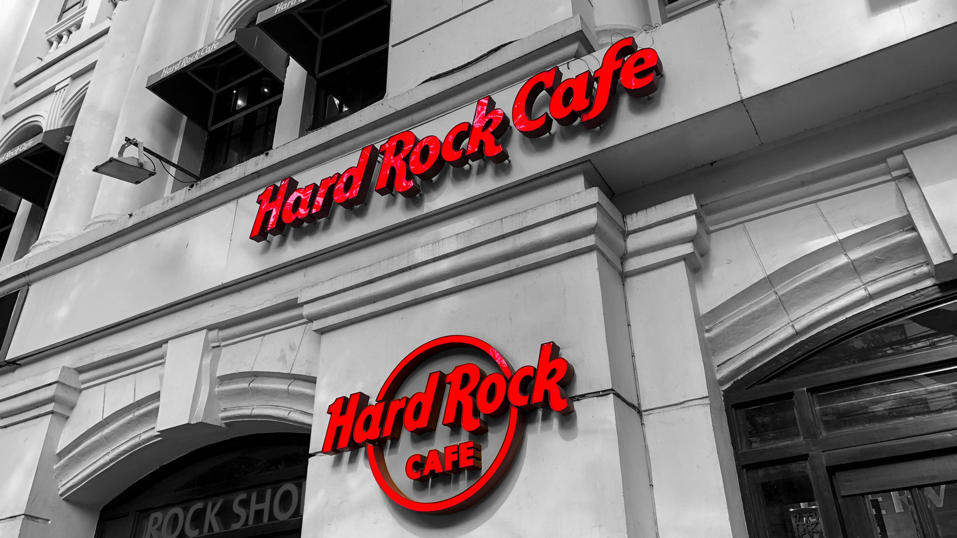 Hard Rock Cafe Kolkata Magnets, Pins & News