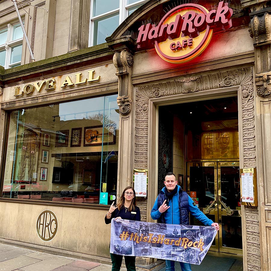 Hard Rock Cafe Edinburgh Headquarter Jan-Philipp Scherwat Anibal Fernandez & Karten Barf