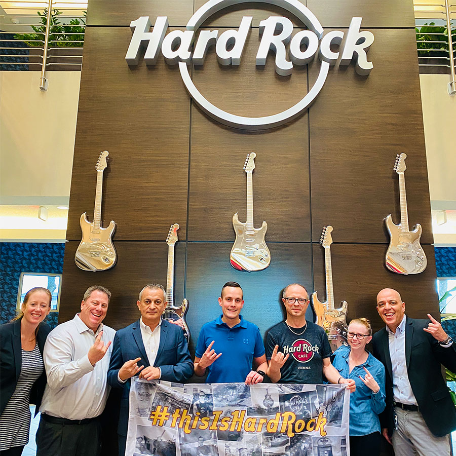 Hard Rock International Headquarter Jan-Philipp Scherwat Anibal Fernandez & Karten Barf